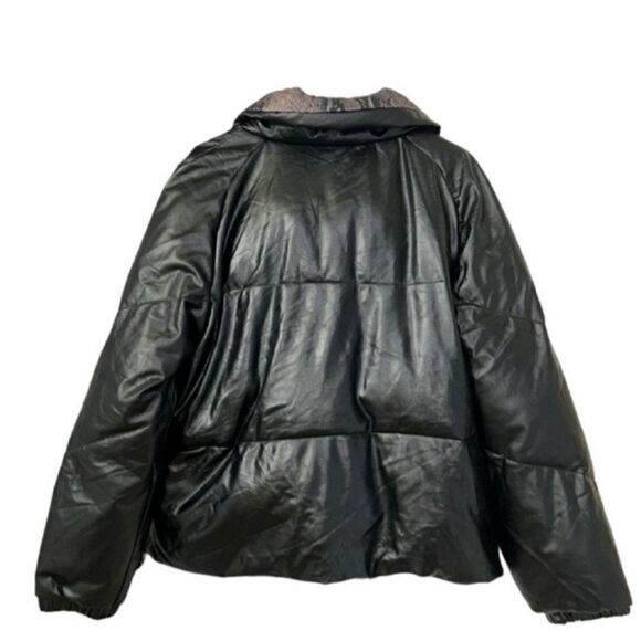 BLANK NYC Reversible Brown & Black Puffer
Coat/Jacket(Size Large) - Picture 5 of 10